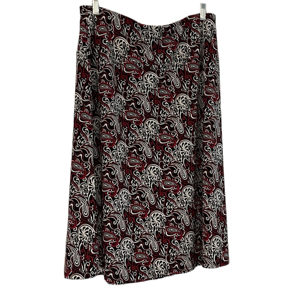 CATO FLORAL PAISLEY STRETCHY SKIRT RED, BLACK AND WHITE SIZE M NEW WITH TAGS